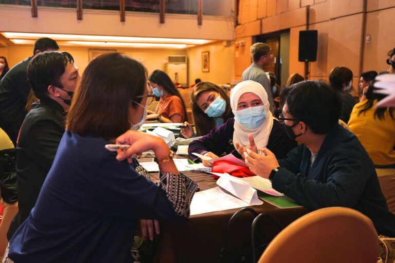 Training health communicators in the Philippines